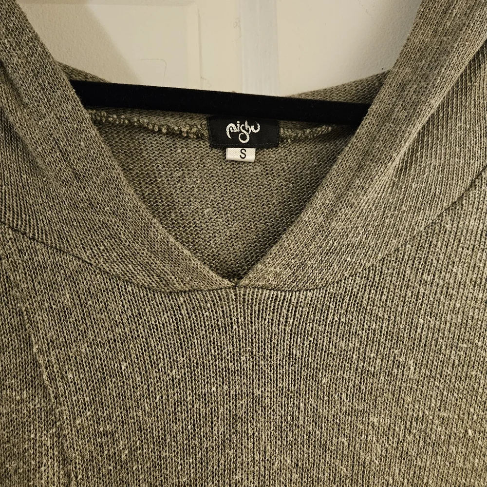 Mishu Gray Hooded Knit Sweater With Asymmetrical Hem, Women's Size S - Picture 3 of 7